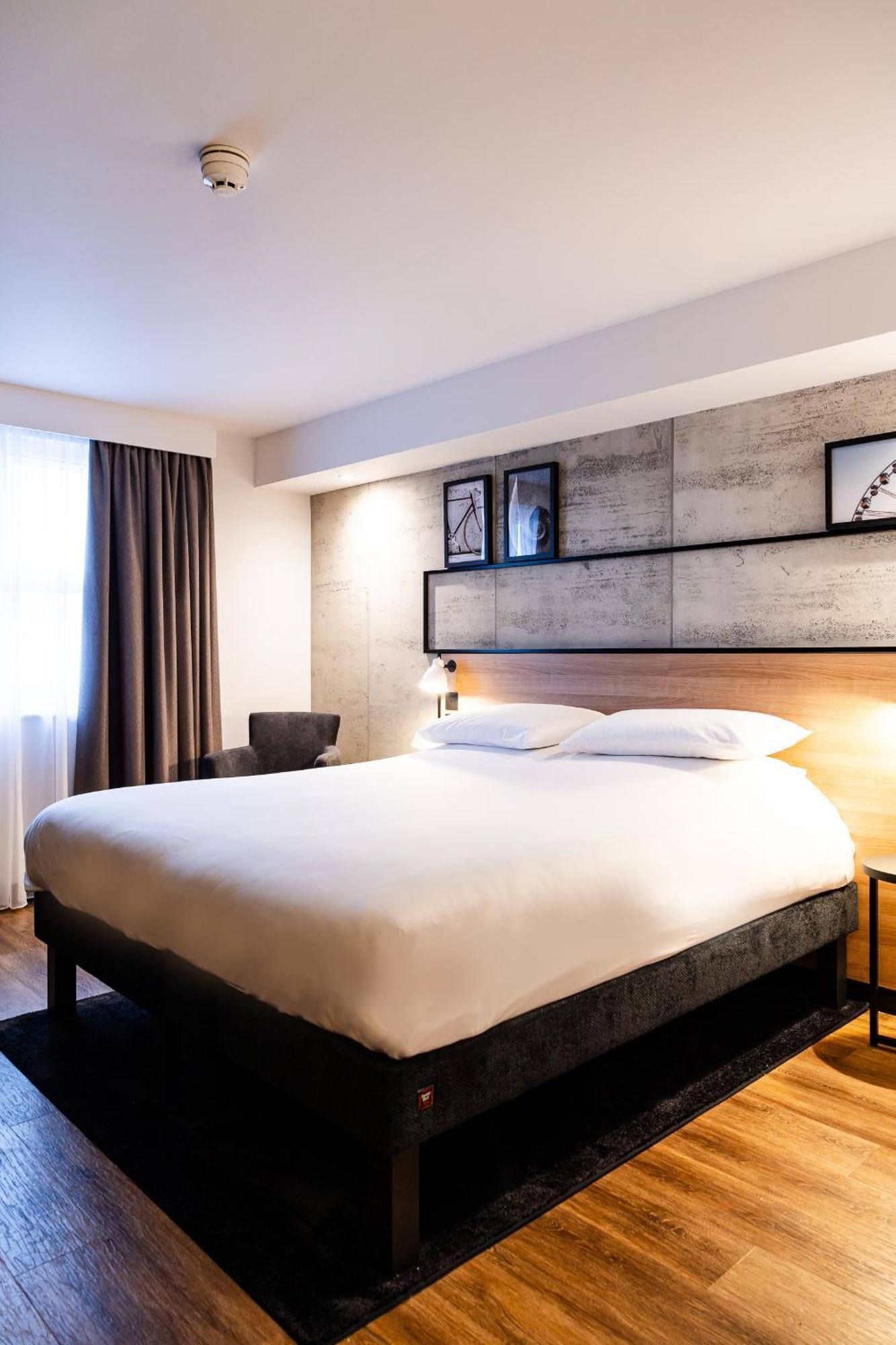 Ibis Coleraine Riverside Exterior foto